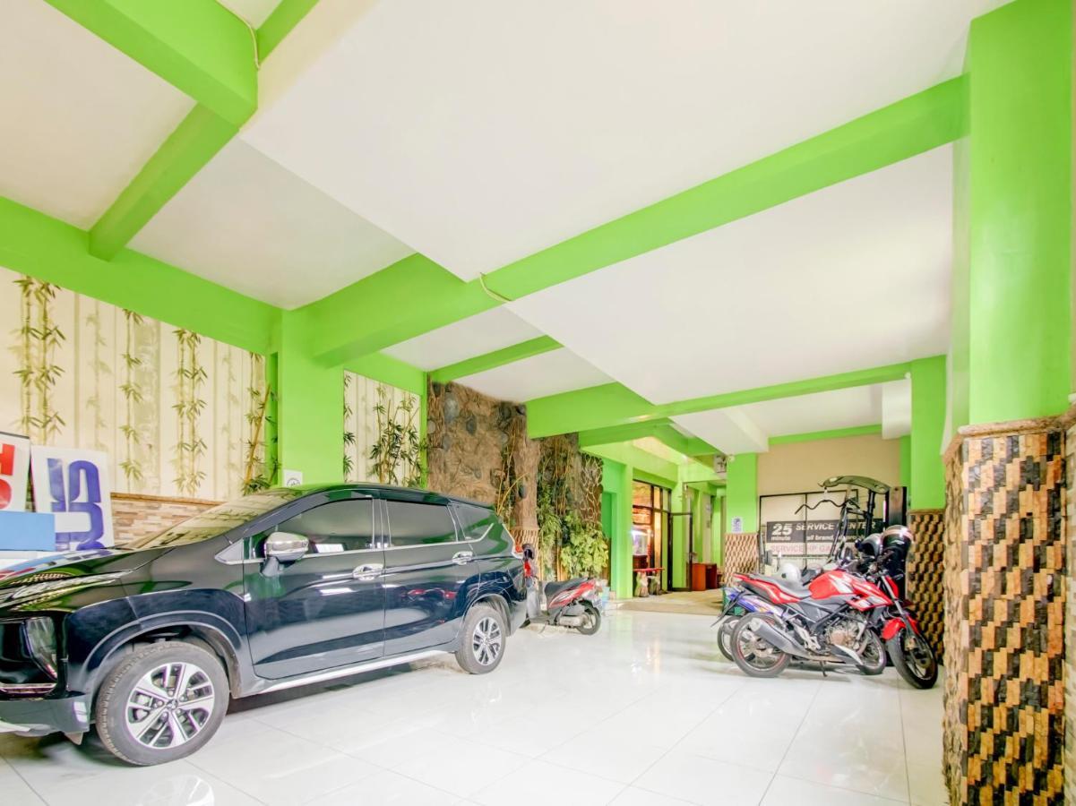 Oyo Life 3103 Opo Homestay & Kost Маланг Экстерьер фото