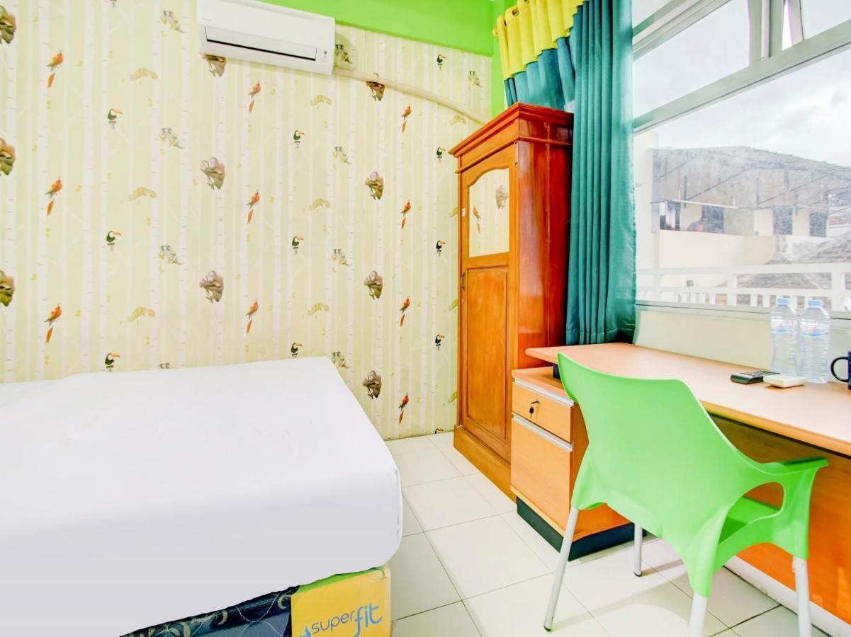Oyo Life 3103 Opo Homestay & Kost Маланг Экстерьер фото