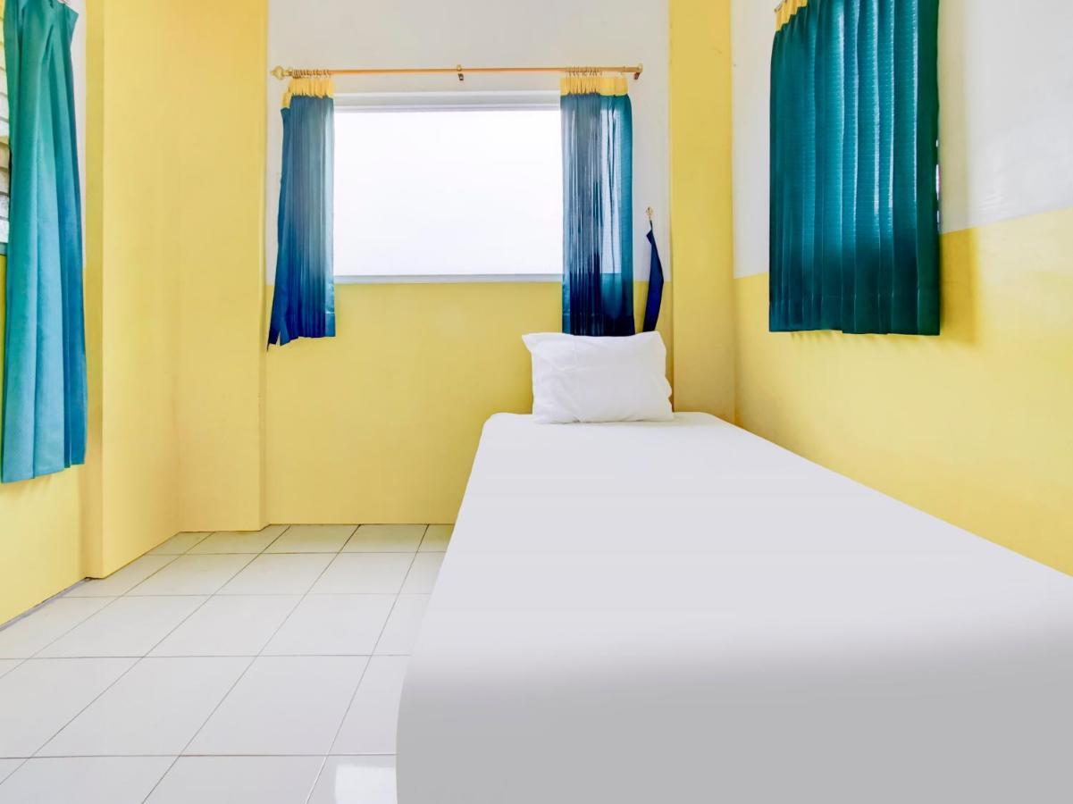 Oyo Life 3103 Opo Homestay & Kost Маланг Экстерьер фото